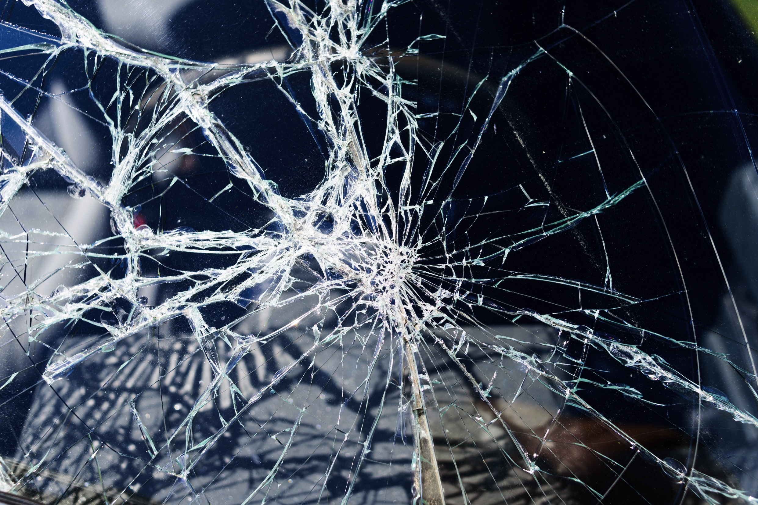 Unfallinstandsetzung Westerwald – Glasschaden Unfallinstandsetzung Westerwald - Glasschaden